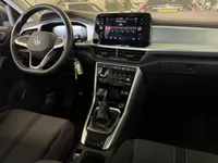 Volkswagen T-Roc 1.0 TSI Life | Clima | Carplay | PDC voor + achter | LM velgen | ( Vestiging - Nieuwegein ) Foto