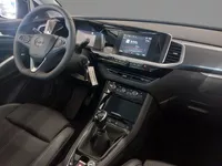 Opel Grandland 1.2 Turbo 130PK Elegance 10.000KM!!! BTW Auto | Climate Control | AGR-Sportstoelen | Stuurverwarming + Stoelverwarming+ voorruitverwarming | Navigatie By App| Apple Car play/Android Auto |  |Cruise | 17"LM-Velgen | PDC | LED Verlichting | Digitaal Dashboard | All Season banden | Trekgewicht 1400 kg ( Vestiging - Vianen Tel: 0347-371248 ) Foto